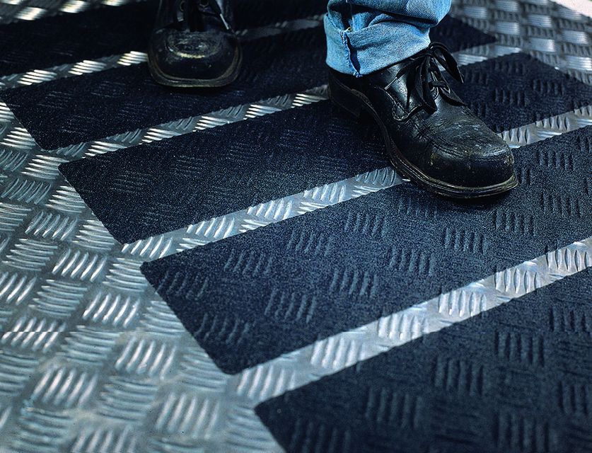 csm_Safety-Walk-5_adb59d7003